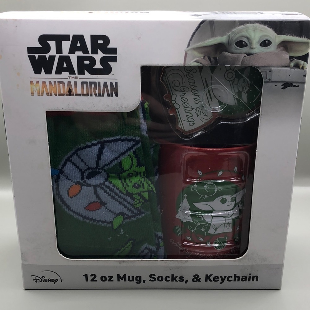 Star Wars Mandalorian Grogu Gift Set Socks, Mug, Keychain Disney+